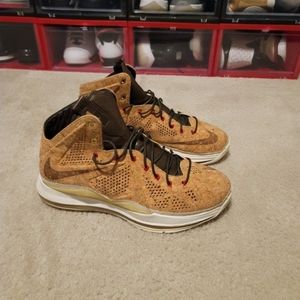 Lebron 10 Corks QS size 13
